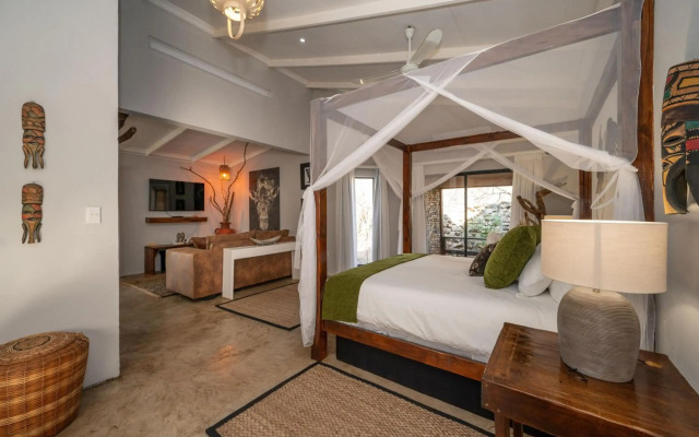 Foxy Crocodile Bush Lodge & Kruger Safari's - No Loadshedding