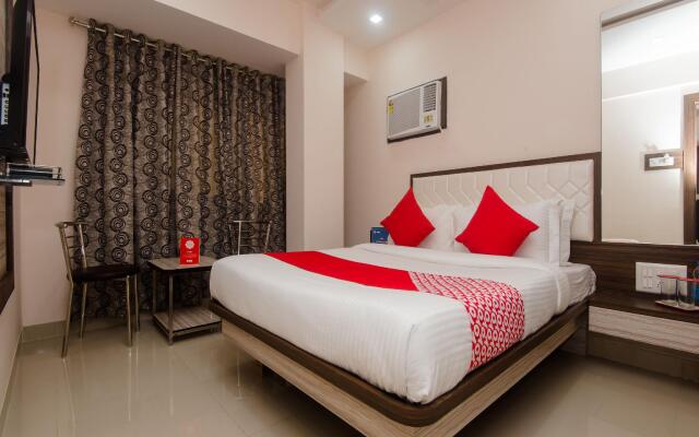 OYO 13511 Hotel Gems