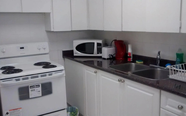 Toronto Furnished Living - Forest Manor