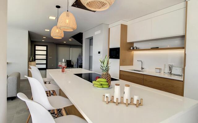 Villa de la Ponte by Atlantic Holiday