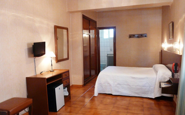 Camping & Hotel Sierra Nevada