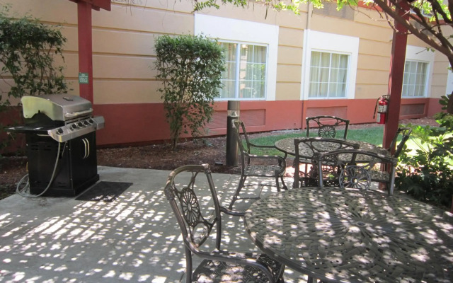 Extended Stay America Suites Pleasanton Chabot Dr