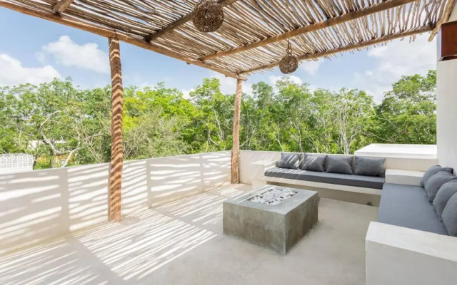 Jungle Chic 3 Bedroom Villa