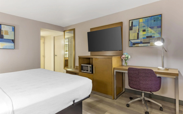 Best Western Plus Raleigh Crabtree Valley Hotel