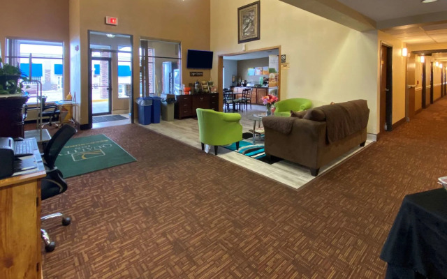 AmericInn by Wyndham Reedsburg