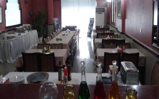 Al Mourouj Inn Hotel