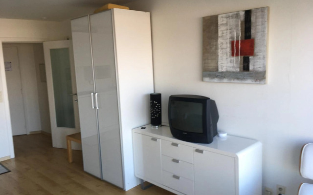 prachtige studio met havenzicht