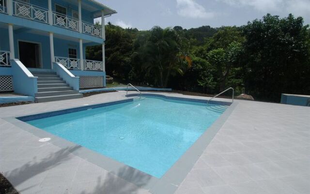 Heliconia House