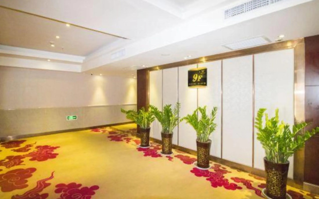 Junhao International Hotel (High-speed Railway North Station  Metro Station Branch)