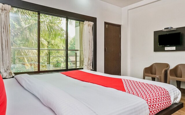 OYO 24932 Hotel Royal Stay