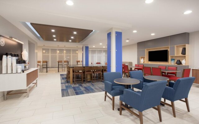 Holiday Inn Express & Suites Amarillo by IHG