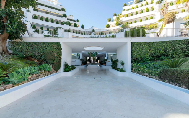 Apartamento en complejo residencial con piscina