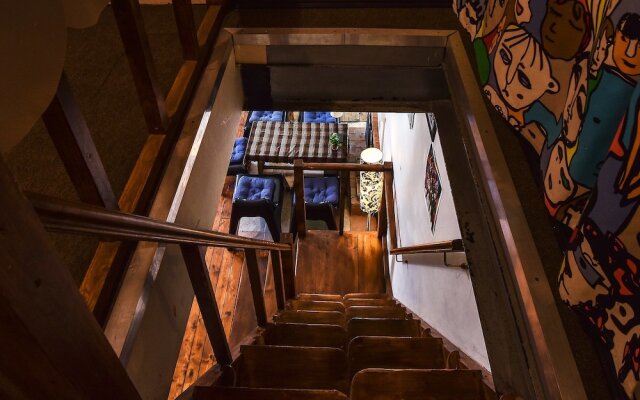 Art Mir na Nevskom - Hostel