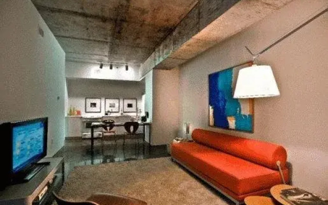 930 Poydras Apartments