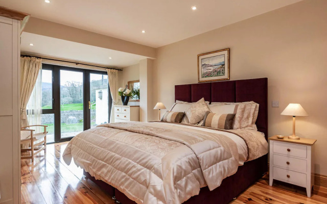 Semi detached house, Kenmare