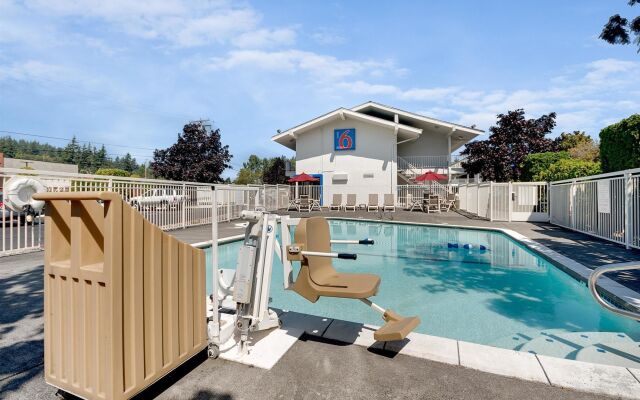 Motel 6 Bellingham, WA