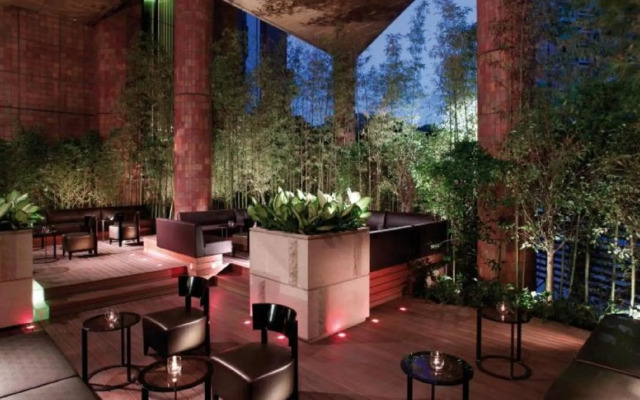 Royal Park Hotel