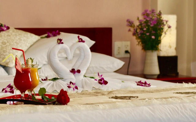 Long Life Riverside Hotel & Spa