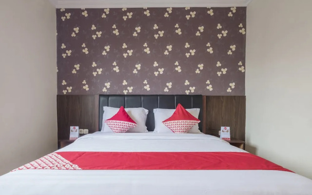 OYO 308 Grand Pacifik Hotel