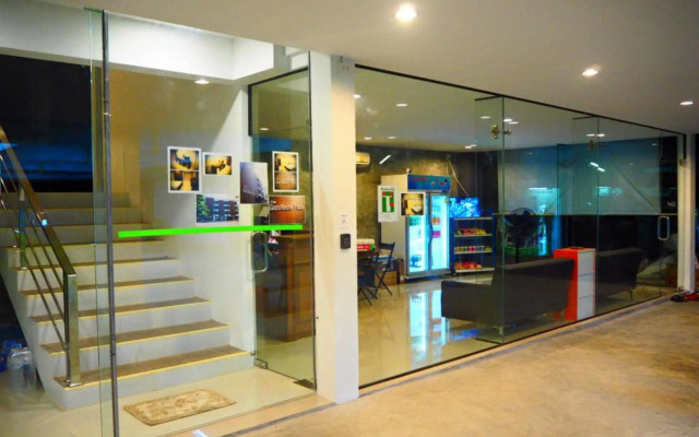 The Glasshouse Place (SHA Extra Plus)