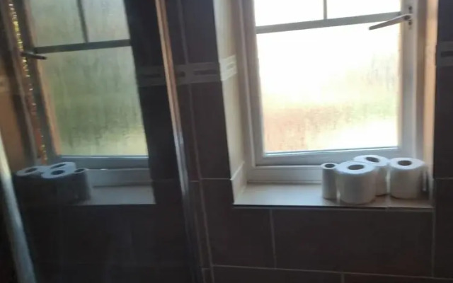 Maidstone Holiday Apartment 3 Bedrooms Free Sports Sleeps 7