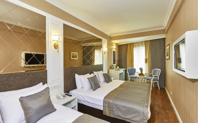 Seres Hotel Old City