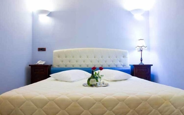 Kyveli Suites