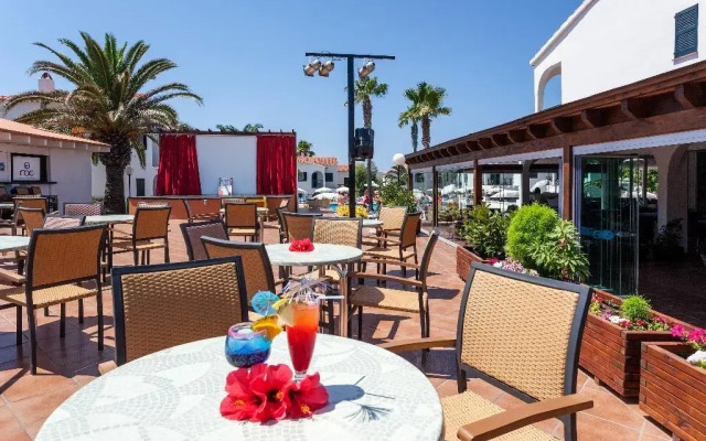 Oasis Park Apartamentos