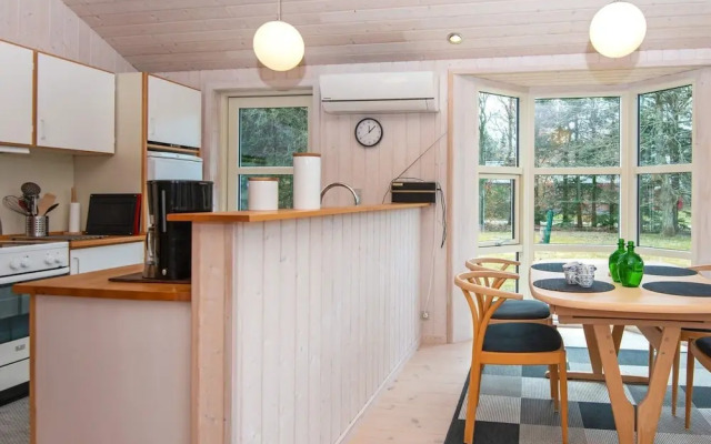 6 Person Holiday Home in Logstor
