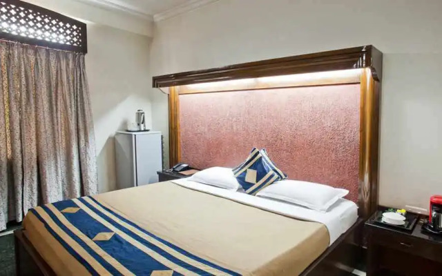 Hotel Rukmini Reviera