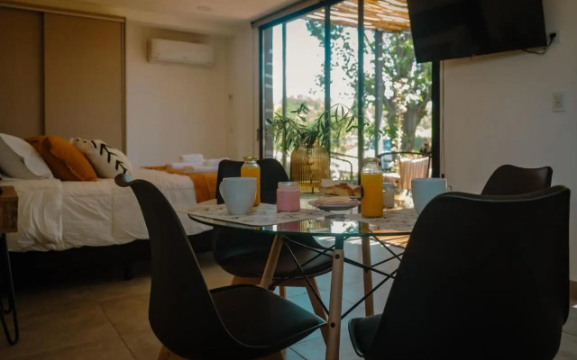 Lodwine Lodge Apartments