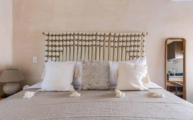 *Brand New Exclusive studio in a gated community *