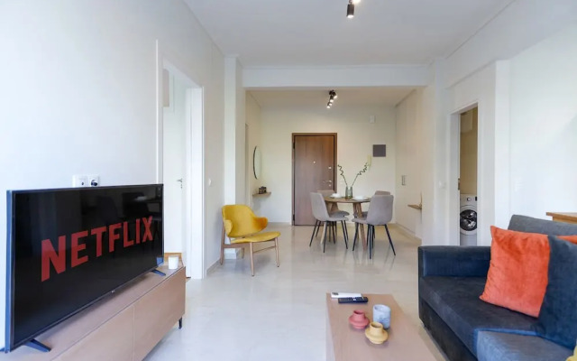 Modern 2-bedroom Apartment in Downtown Glyfada
