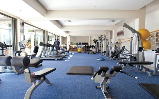 One Bedroom Apartment - Fully Equipped Waterfront Based, V&a Marina Residential
