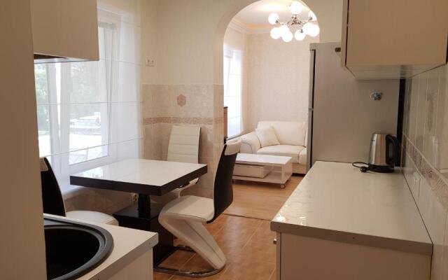 Naiza Guesthouse and Apartments