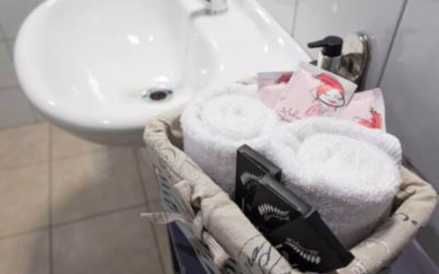 Asure Colonial Lodge Motel