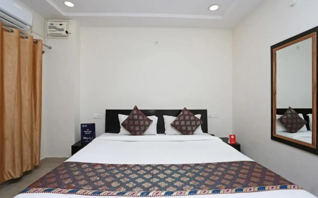 OYO Flagship 121 Hotel Sahu