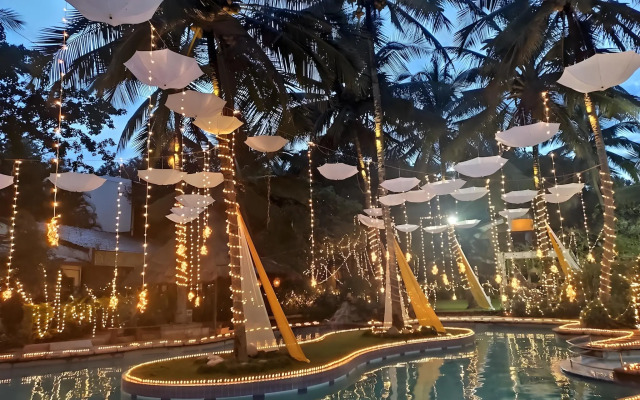 Holiday Village