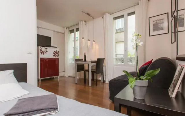 Charming Montmartre Studio