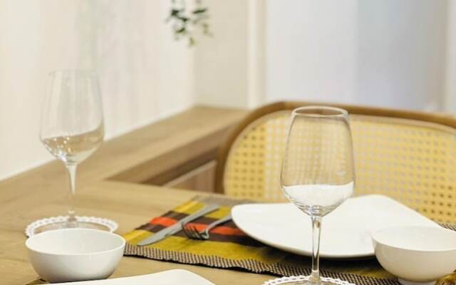 iRest Orange Tay Ho Lakeside Apartment