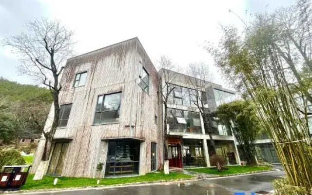 Three logy cafe&craft