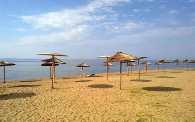 Private Beach Front Maisonette 3 Bedroom Mikiverna