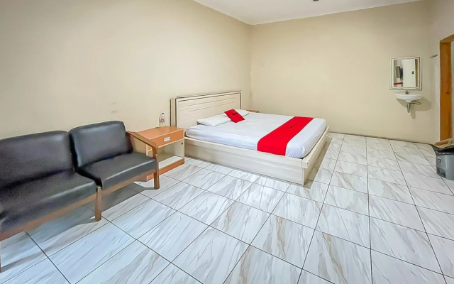 RedDoorz @ Roma 88 Tomo Sumedang – Guest Rooms – Sumedang