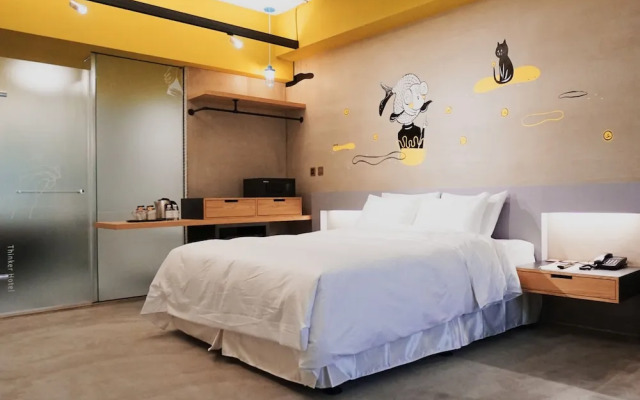 Thinker Hotel