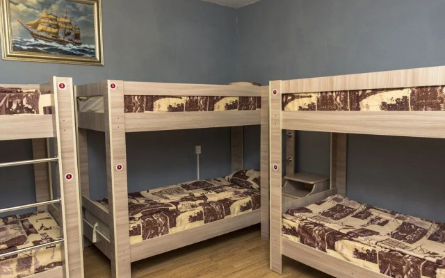 Like Hostel