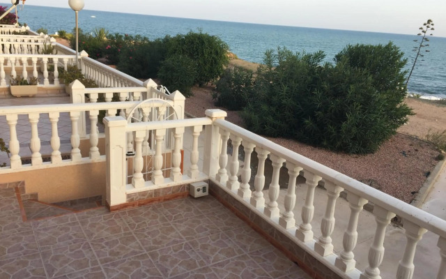 Seafront Dream Apartment