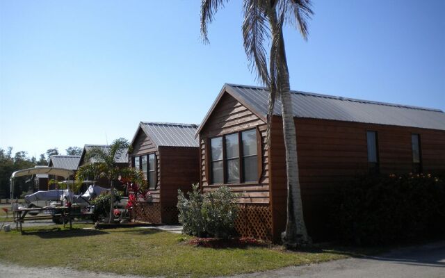 Millers World Glades Haven Cozy Cabins Resort