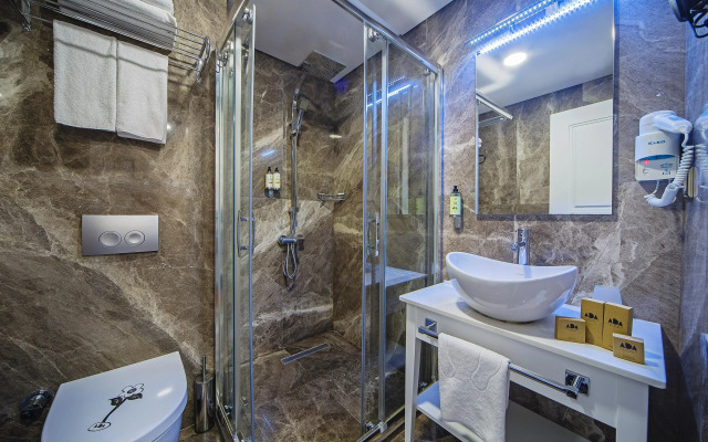 Ada Karakoy Hotel - Special Class