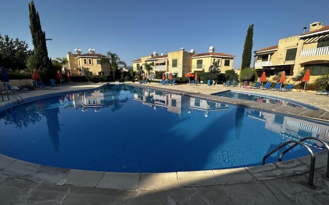 Paradeisos is a Stunning 2-bed House in Polis
