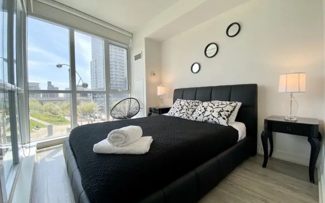 Toronto Escape - The Jasper Suite